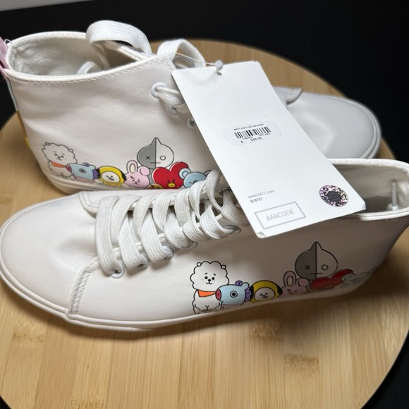 BT21 GROUNDUP WOMANS - YOUTH SHOES SIZE 6 HI TOP LINE FRIENDS CANVAS SNEAKERS - Picture 9 of 11